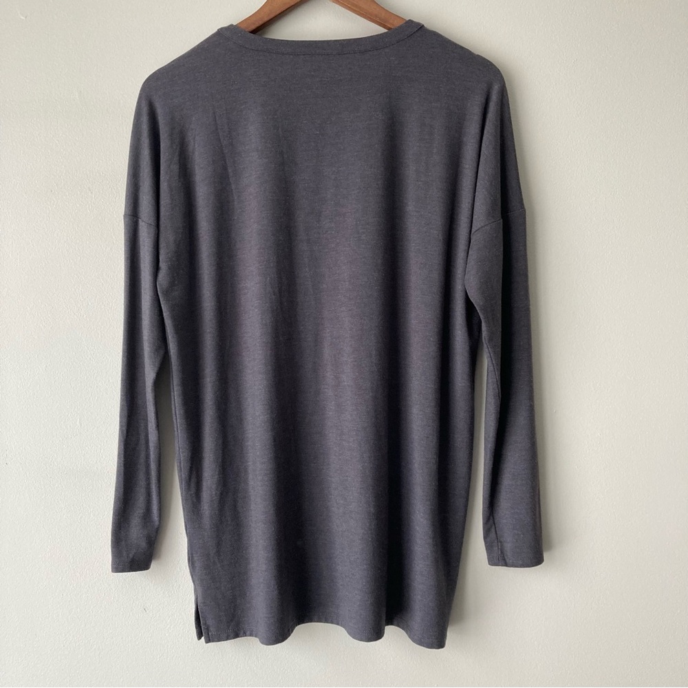 J. Jill Long Tunic Top Keyhole Subtle Shimmer Sparkle Detail Dark Gray Small - Picture 7 of 10